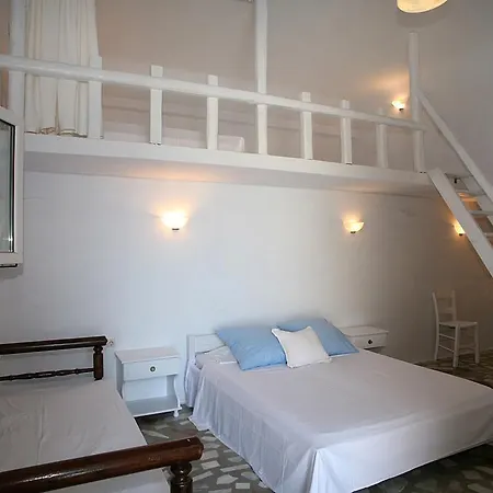 Voula & Apart Otel Tourlos